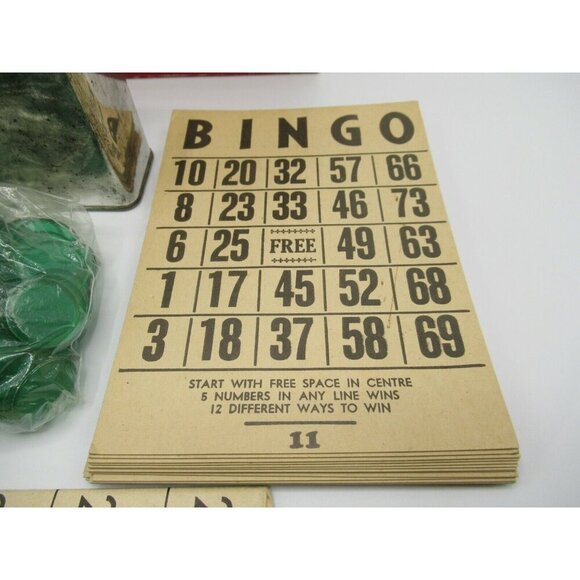 Somerville Bingo Game Made in Canada Complete 18 Card Set Chips - Picture 2 of 9